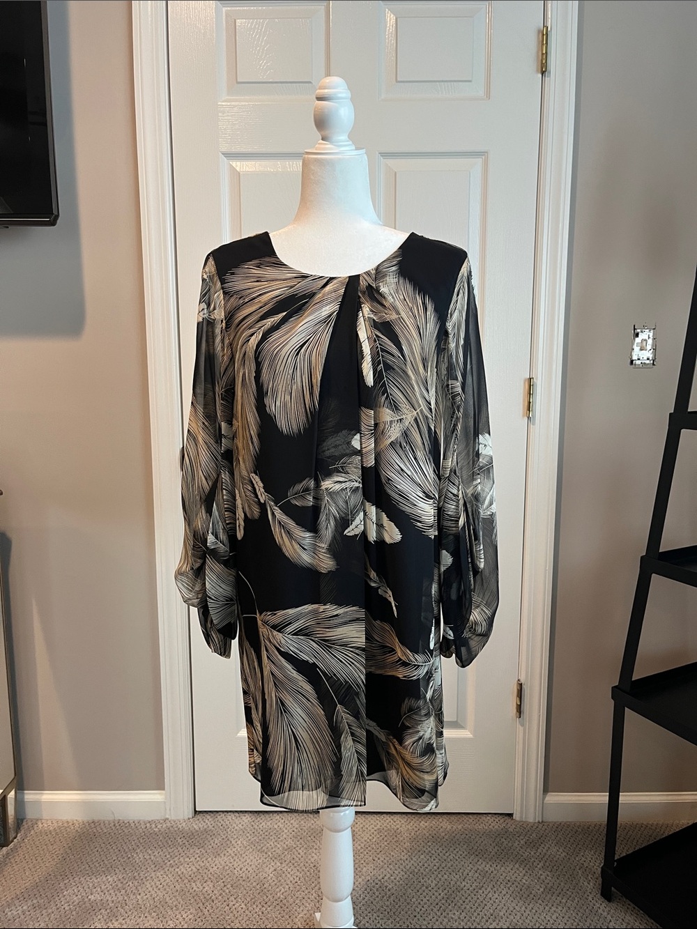 Diane Von Furstenberg Black Dress with Beige Feather Print